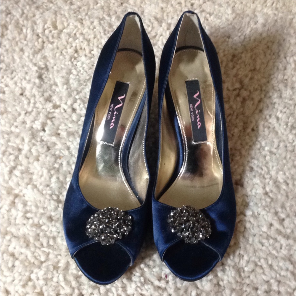 Navy blue heels